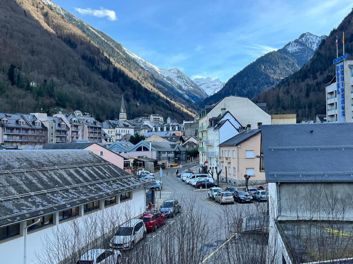 Centre Ville, T2 Avec Terrasse Et Parking Couvert. Cauterets Exterior foto